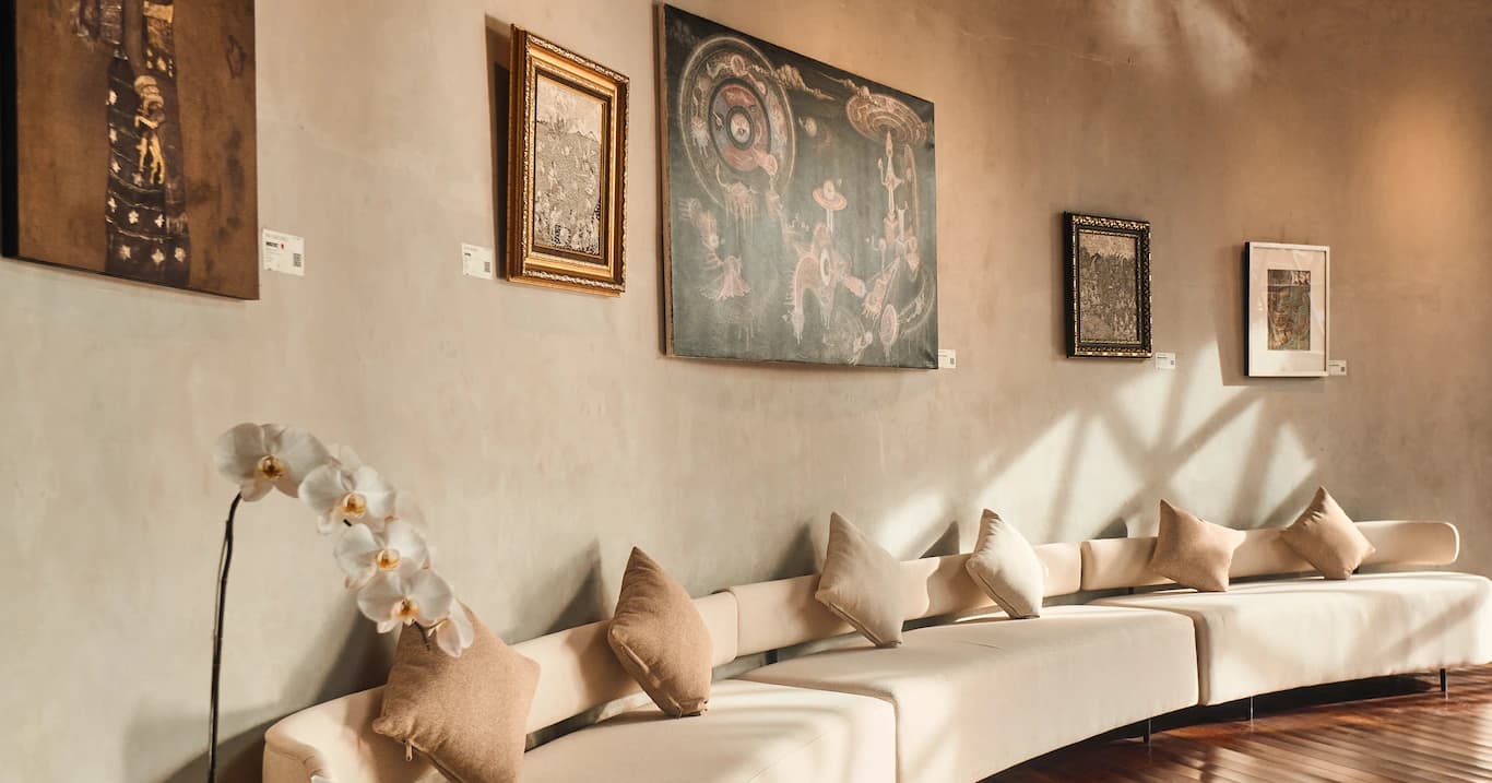 VIP Lounge - Program Image
